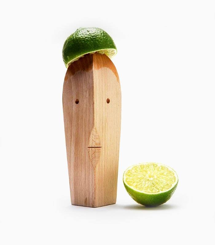 Decoration wooden present 1